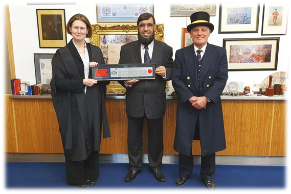 Barrister Kutubbin Ahmed Shikder receiving Freeman of London Award